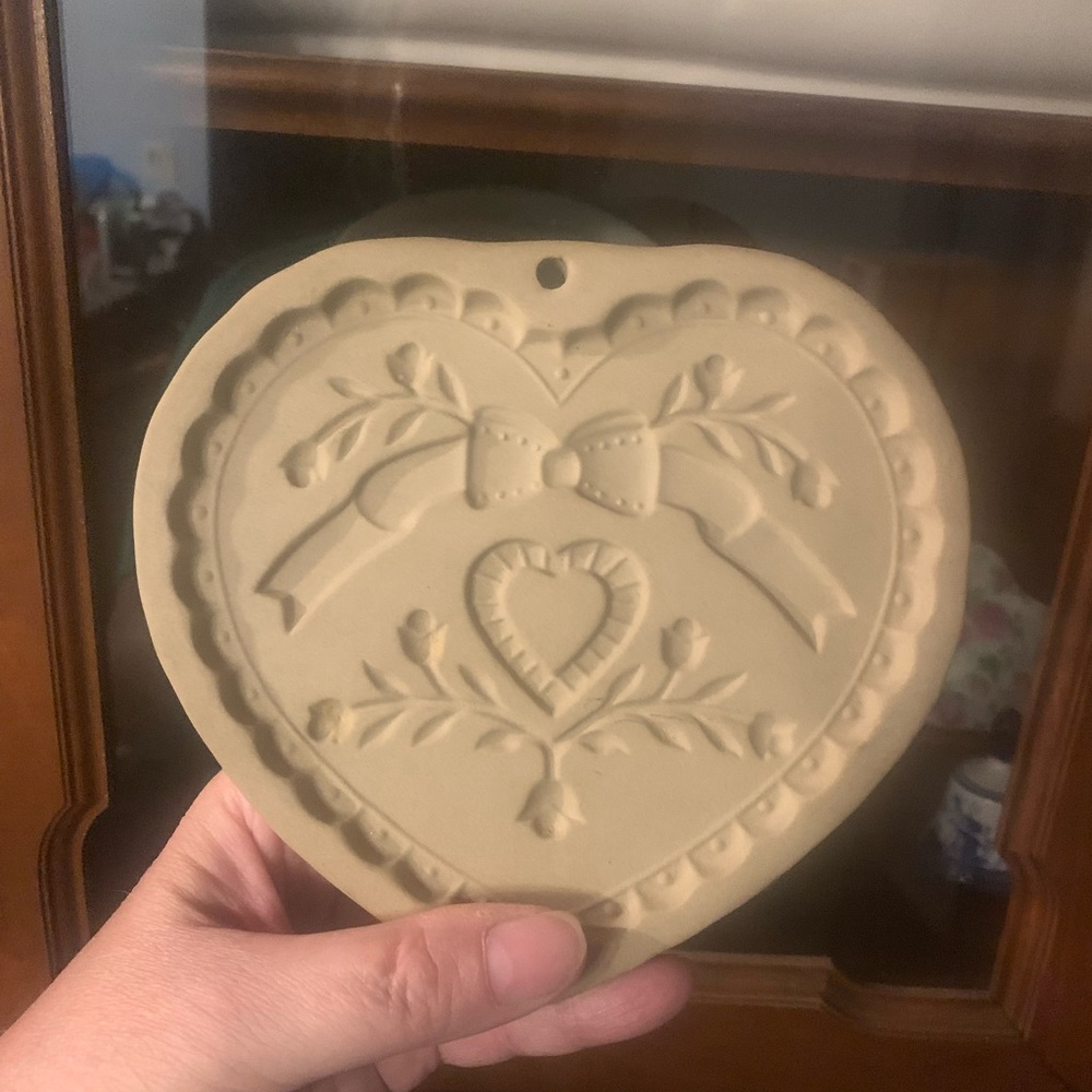The Pampered Chef 1992 Sweet-Heart Stone Mold